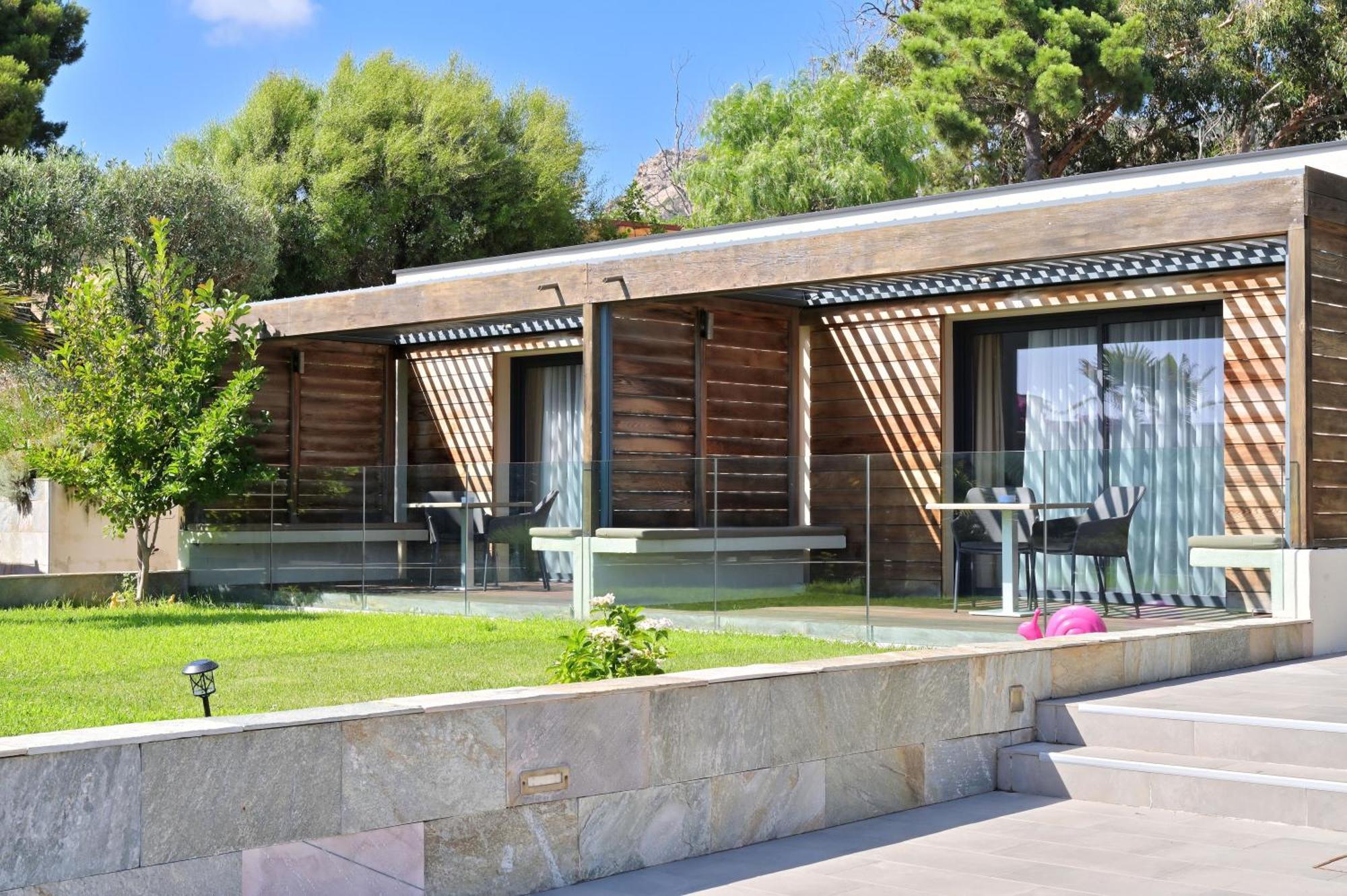Le Week End Hotel 4*